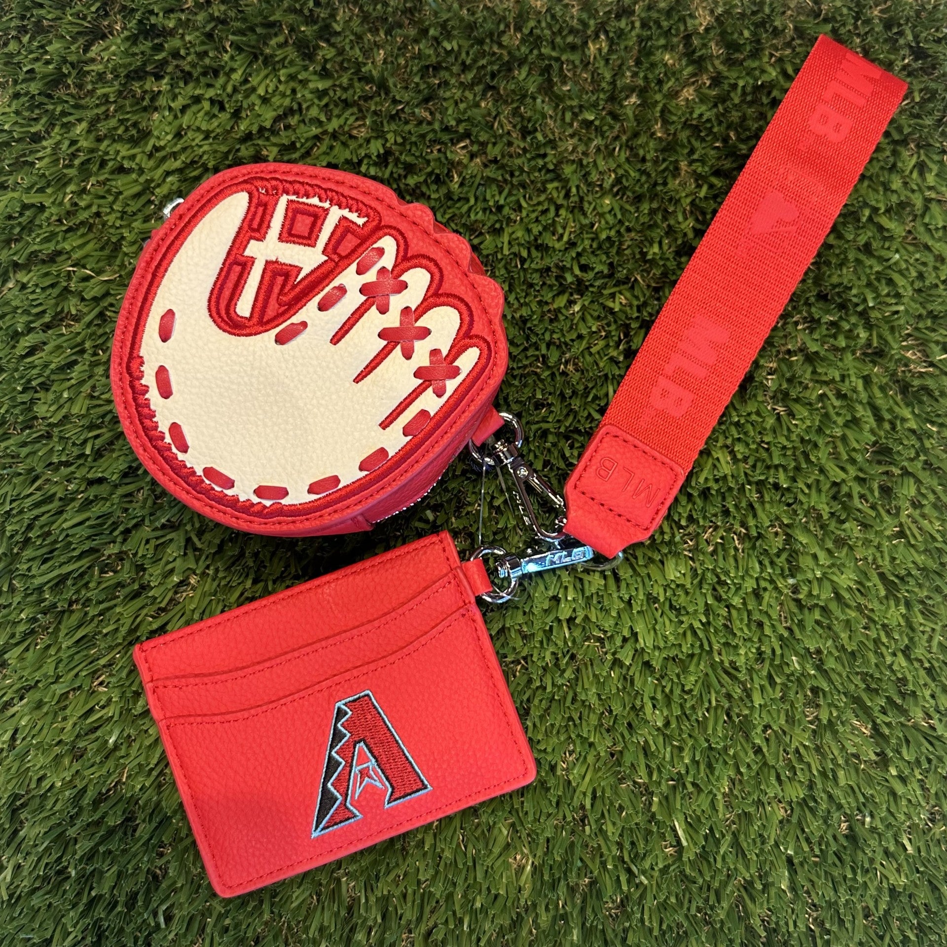 Arizona Diamondbacks Wristlet Pouch Wallet - Rattle Republic